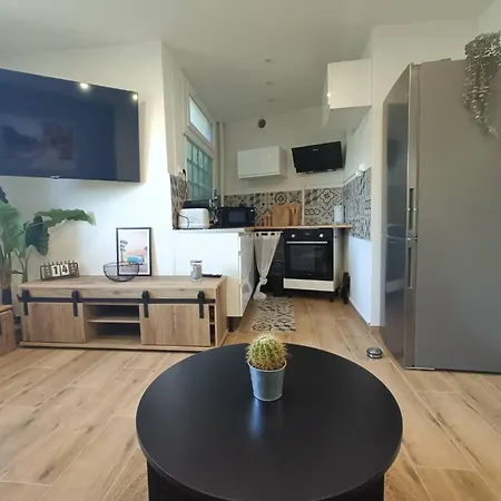 Apartman 50m From The